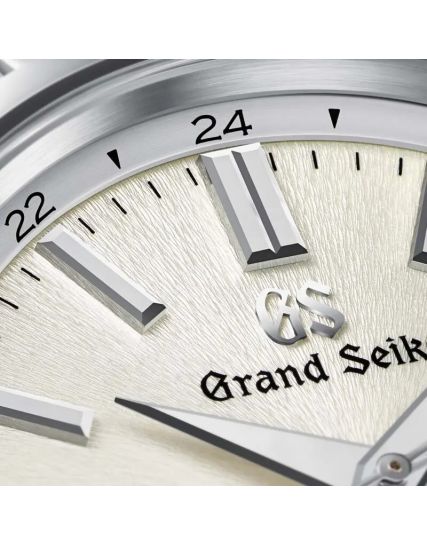 Grand Seiko Snowfall Mount Iwate Hi-Beat 36000 GMT SBGJ263
