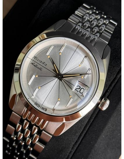 Nivada Grenchen Antarctic Spider 32023A04