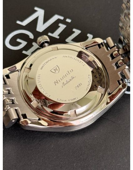 Nivada Grenchen Antarctic Spider 32023A04