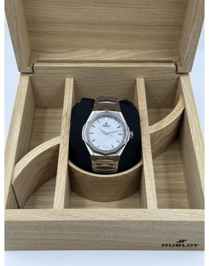 Hublot Classic Fusion Orlinski White 550.NS.2200.NS.ORL22