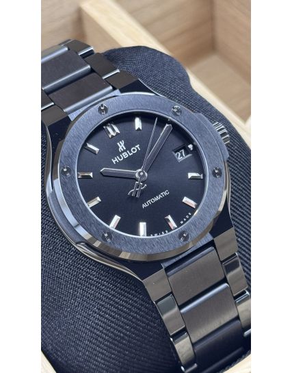 Hublot Classic Fusion Black Magic 568.CM.1470.CM