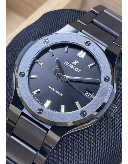 Hublot Classic Fusion Black Magic 568.CM.1470.CM