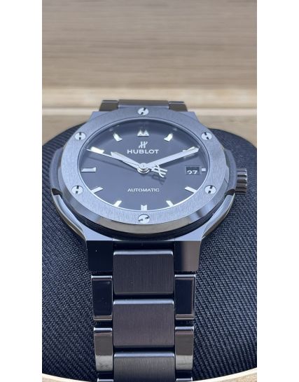 Hublot Classic Fusion Black Magic 568.CM.1470.CM
