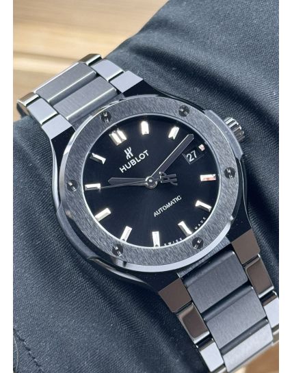 Hublot Classic Fusion Black Magic 568.CM.1470.CM