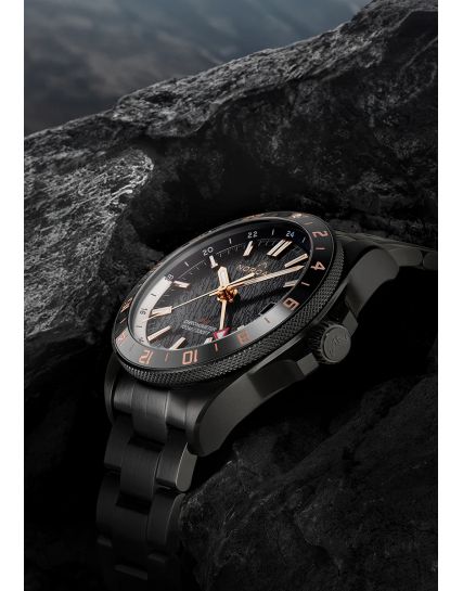 Norqain Adventure NEVEREST GMT Glacier Black N1100.22B02.B01