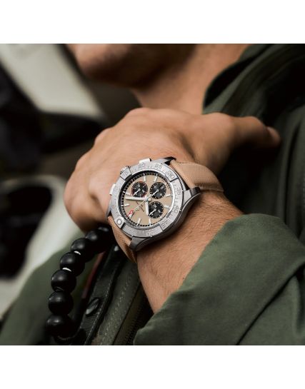 Breitling Avenger B01 Chronograph 44 AB0147101A1X1