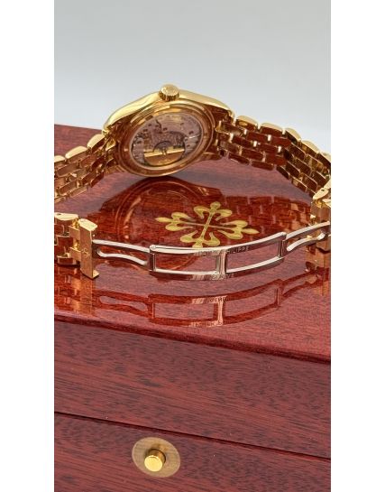 Patek Philippe Perpetual Calendar 5136/1J-001